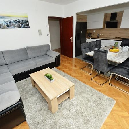 Apartmani Ivan Kaštela Екстериор снимка