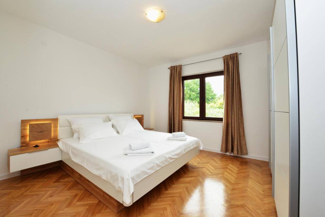 Apartmani Ivan Kaštela Екстериор снимка