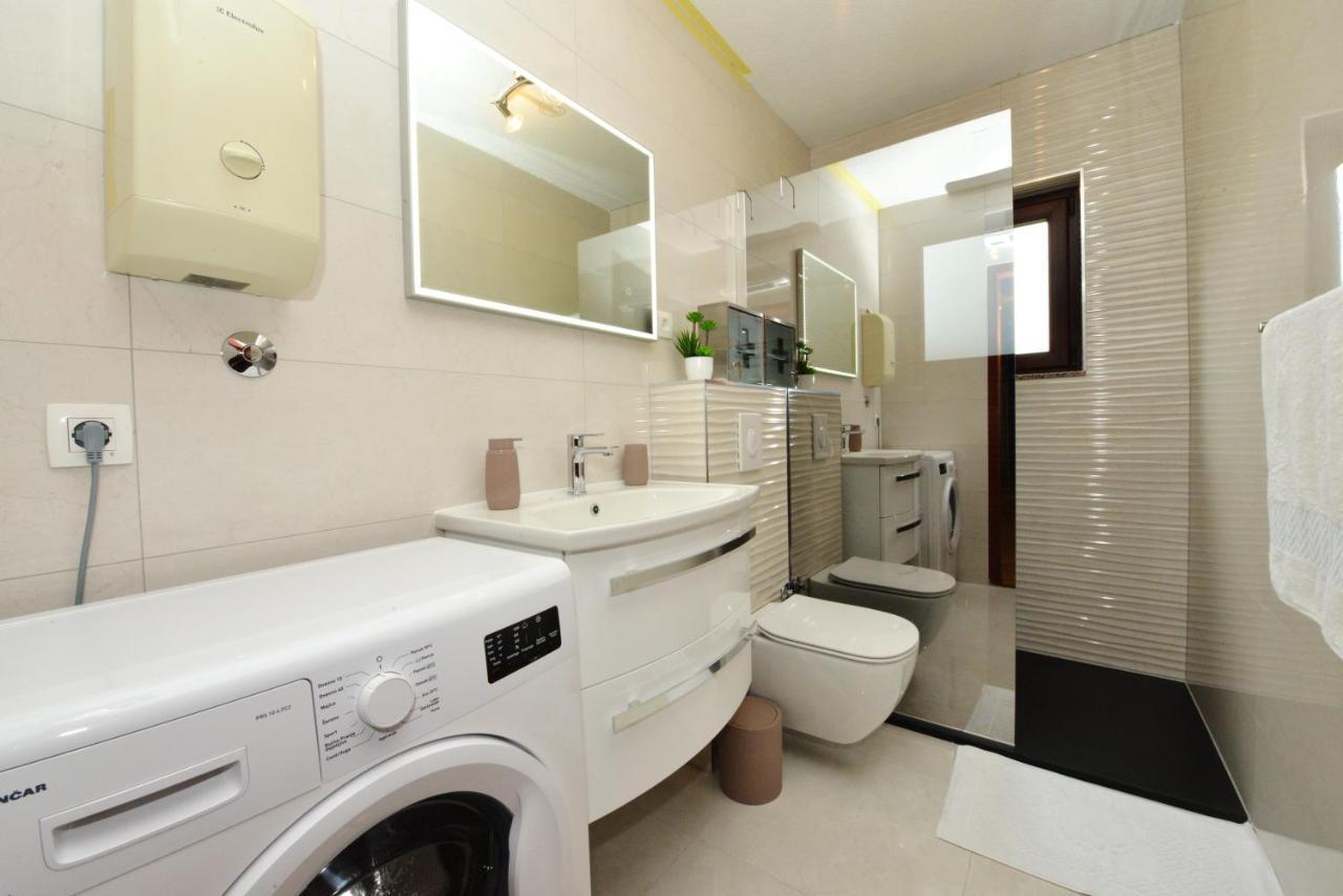 Apartmani Ivan Kaštela Екстериор снимка