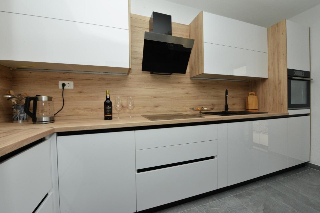Apartmani Ivan Kaštela Екстериор снимка