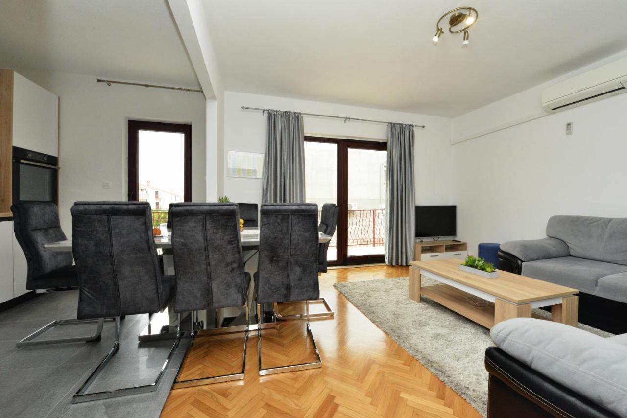 Apartmani Ivan Kaštela Екстериор снимка
