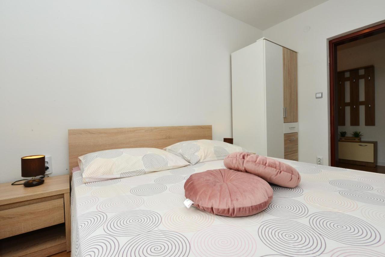 Apartmani Ivan Kaštela Екстериор снимка
