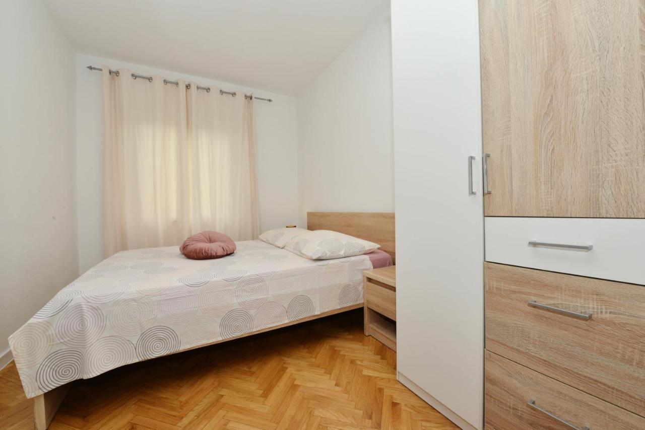 Apartmani Ivan Kaštela Екстериор снимка