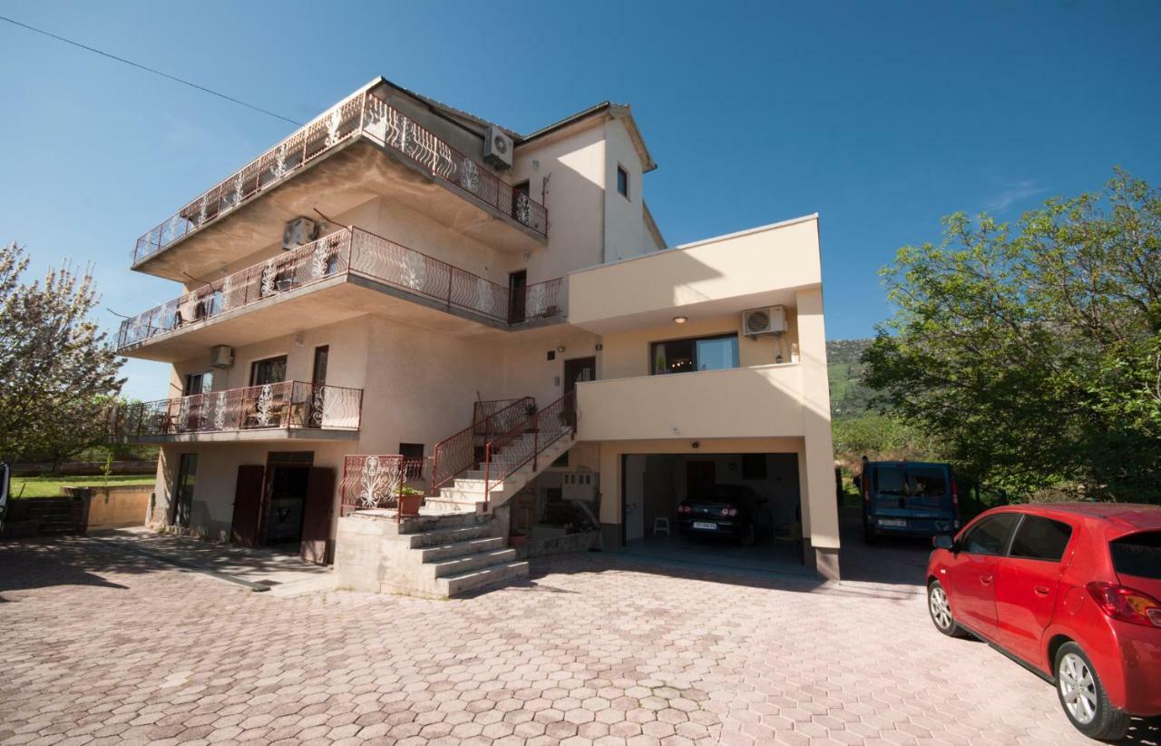 Apartmani Ivan Kaštela Екстериор снимка